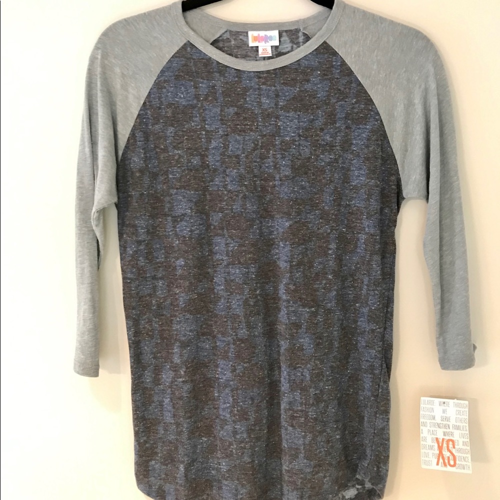 LuLaRoe Randy Shirt / Everyday Pattern / XS NWT